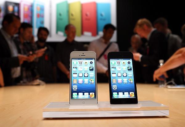 Apple Introduces iPhone 5