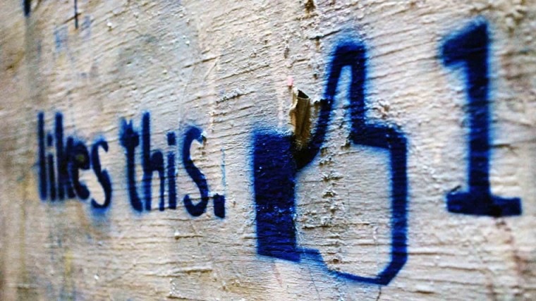 Facebook-Like-Graffiti