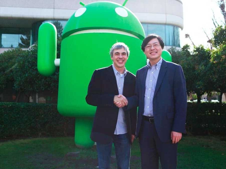 google-ceo-larry-page-with-lenovo-ceo-after-motorola-sale