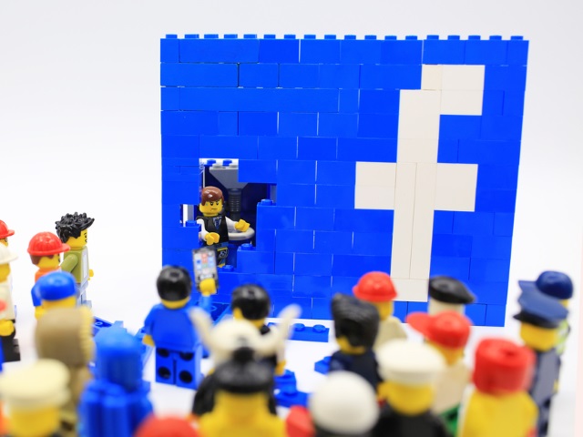 LegoFacebook