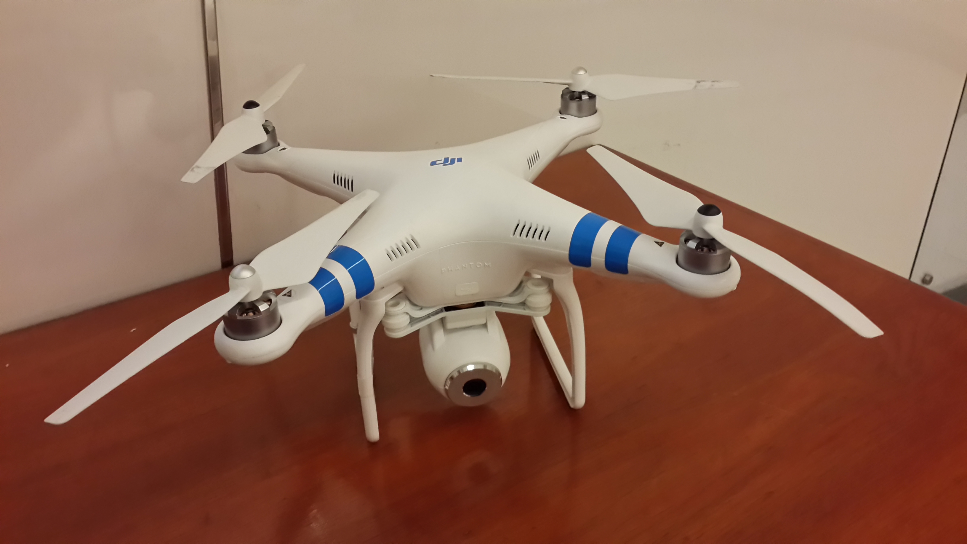 Dron on sale phantom 2